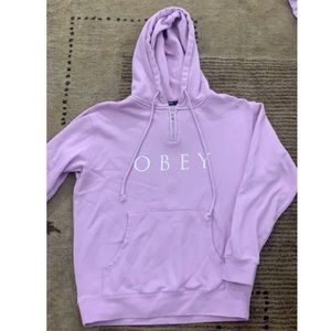 Obey sweatshirt💟